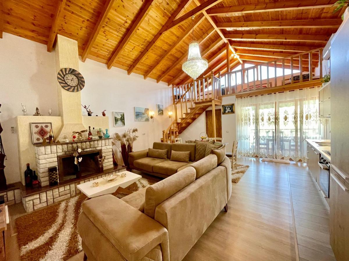 River Escape Villa - Private Beach, Scenic View & Bbq Tepelene المظهر الخارجي الصورة