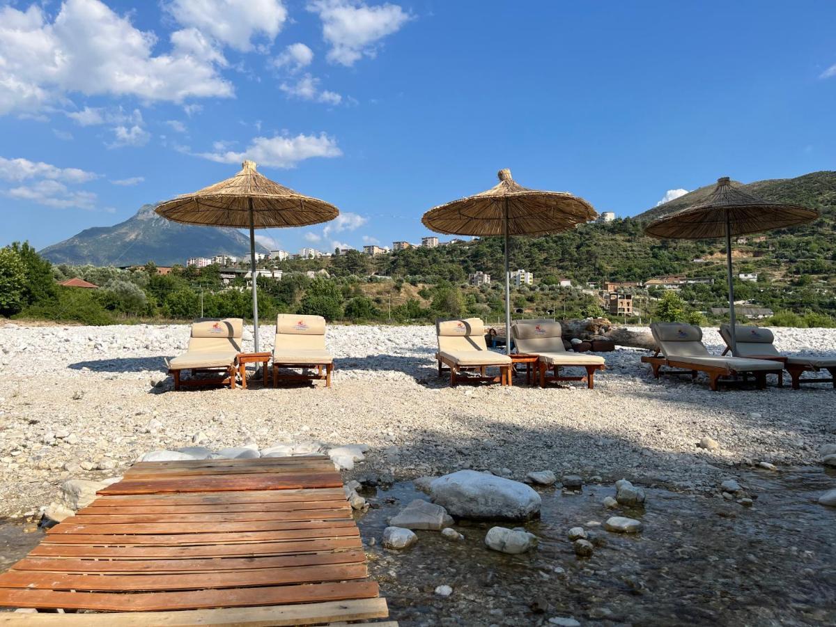 River Escape Villa - Private Beach, Scenic View & Bbq Tepelene المظهر الخارجي الصورة