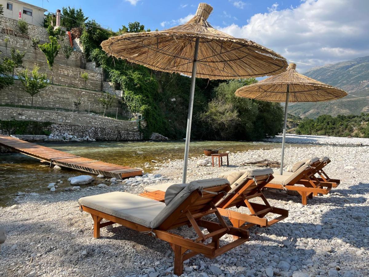River Escape Villa - Private Beach, Scenic View & Bbq Tepelene المظهر الخارجي الصورة