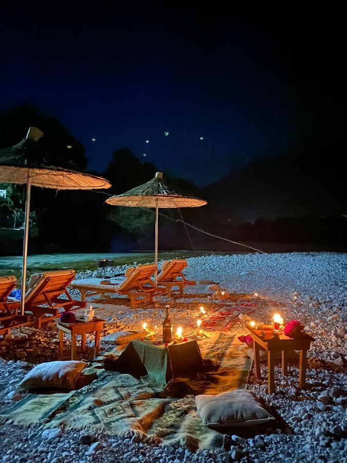 River Escape Villa - Private Beach, Scenic View & Bbq Tepelene المظهر الخارجي الصورة