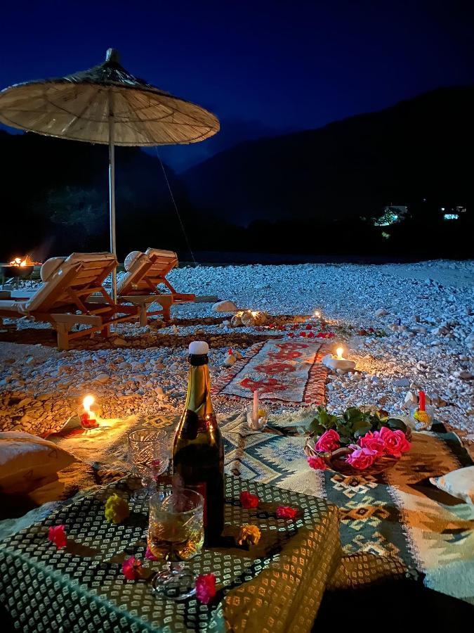 River Escape Villa - Private Beach, Scenic View & Bbq Tepelene المظهر الخارجي الصورة
